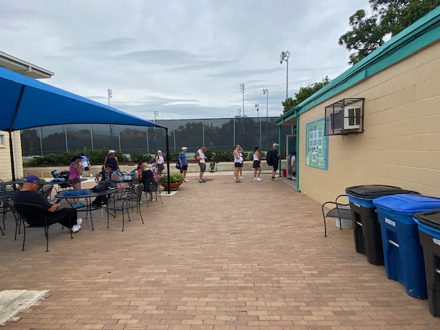 Long line at tournament desk.